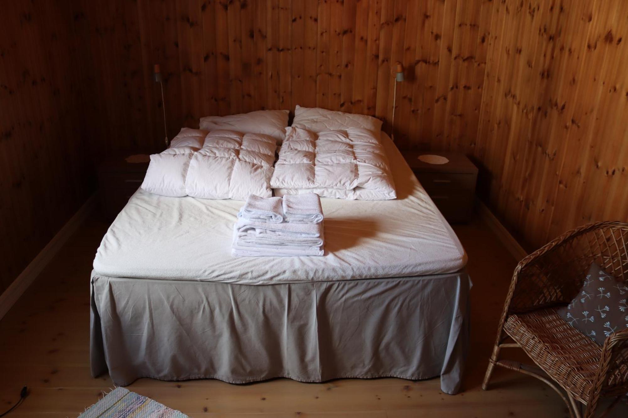 Valen Cabins In Рейне Екстер'єр фото