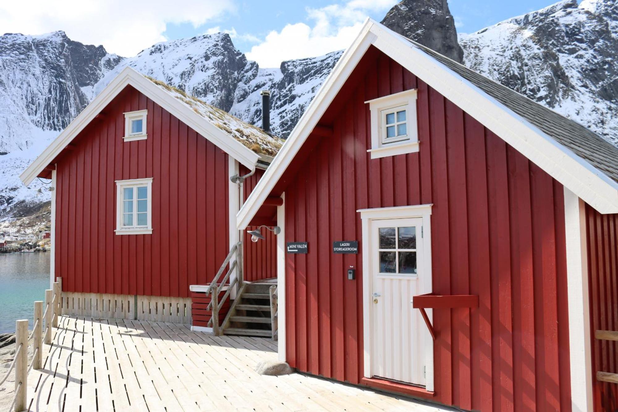 Valen Cabins In Рейне Екстер'єр фото