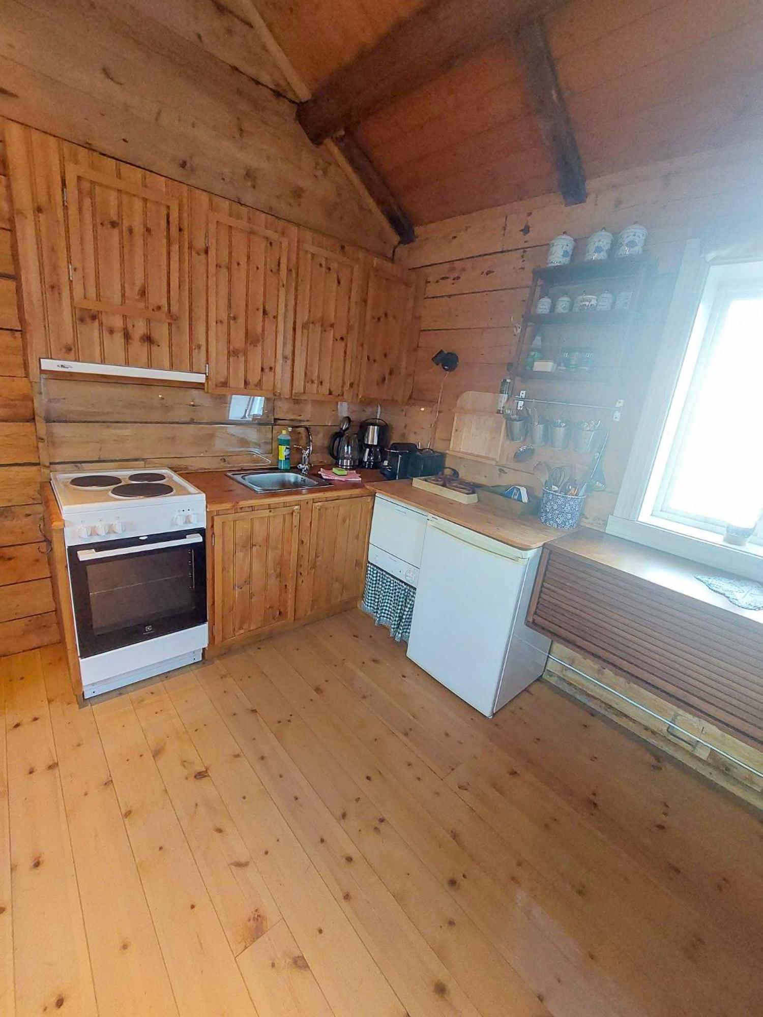 Valen Cabins In Рейне Екстер'єр фото