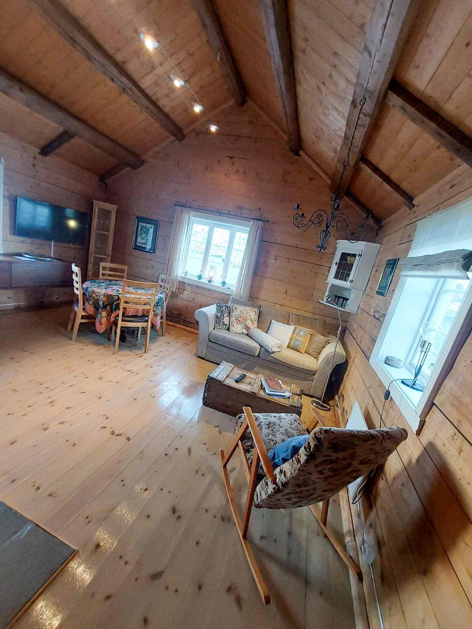 Valen Cabins In Рейне Екстер'єр фото