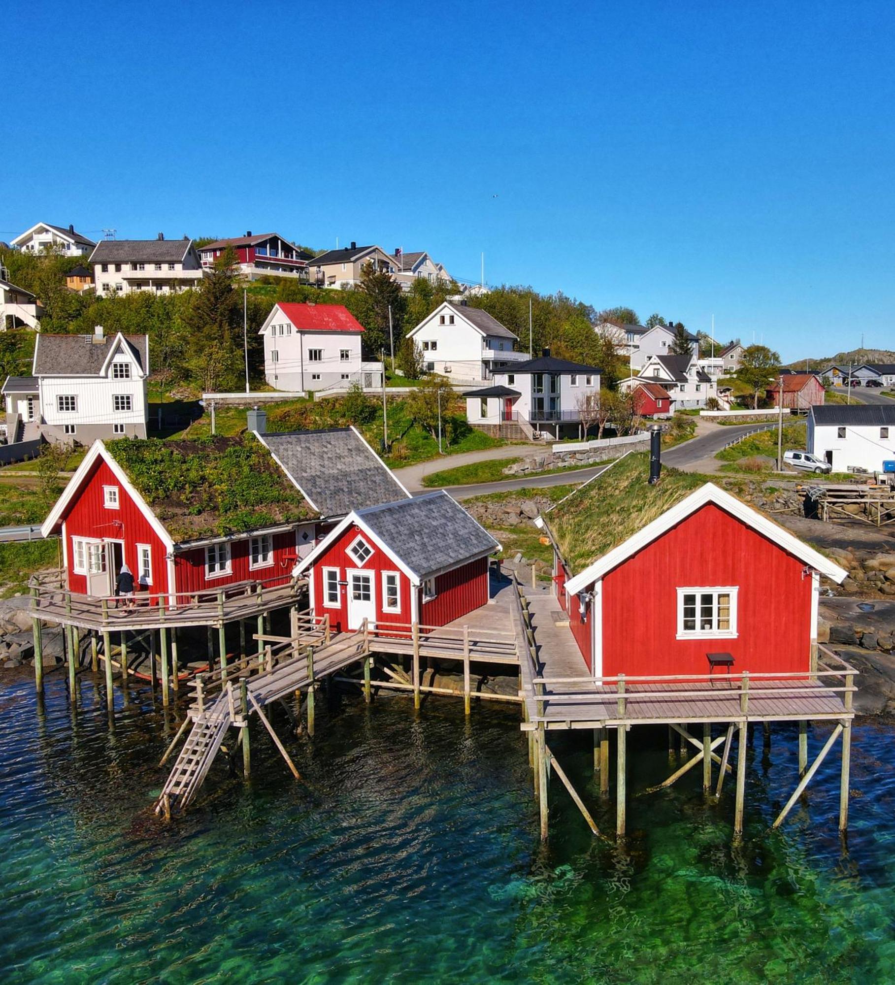 Valen Cabins In Рейне Екстер'єр фото